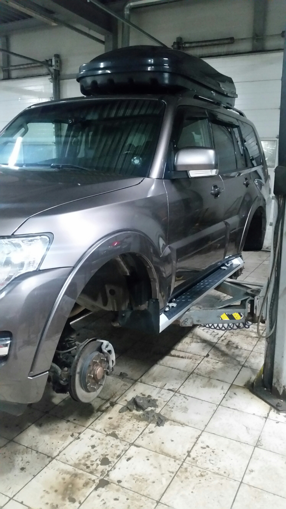 Проверка балансировки колес — Mitsubishi Pajero (4G), 3 л, 2014 года ...