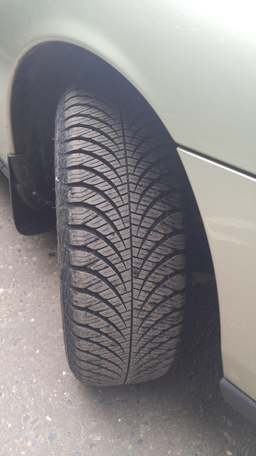 Goodyear vector 4seasons gen