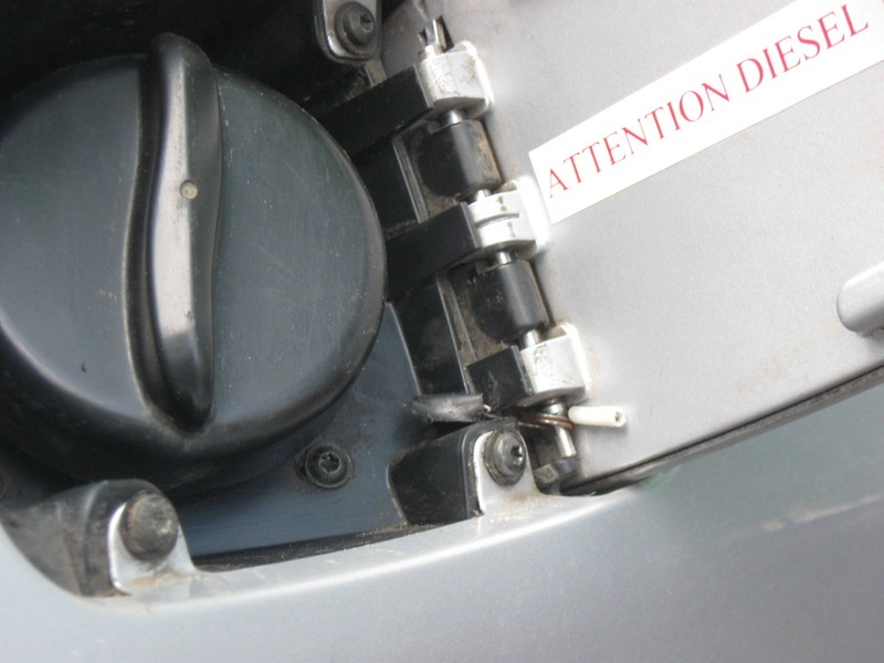 Лючок бензобака — Peugeot 406, 2,1 л, 1998 года | своими руками | DRIVE2