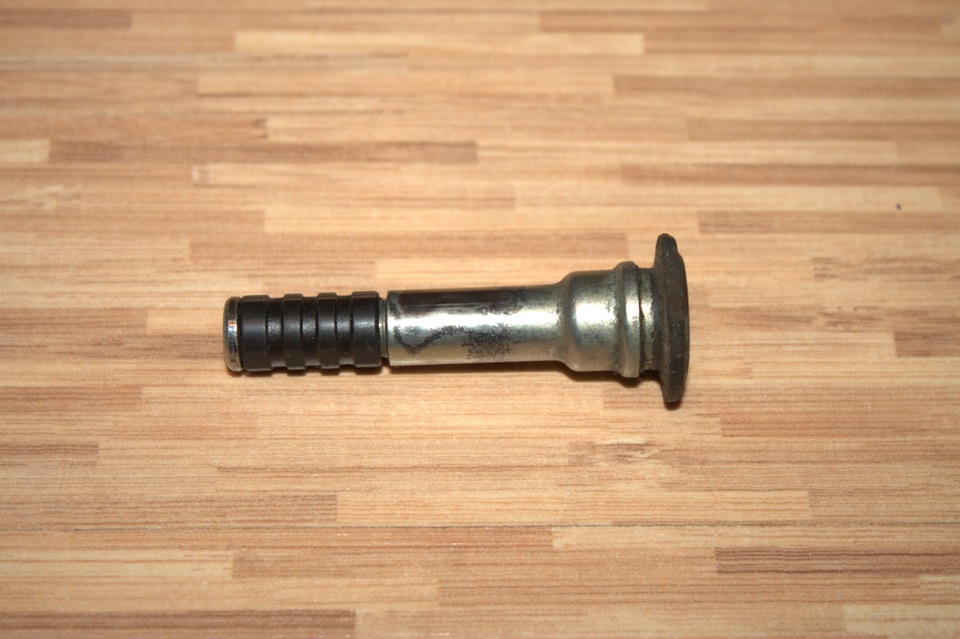 Замена направляющих в правом переднем тормозном суппорте — Nissan ...