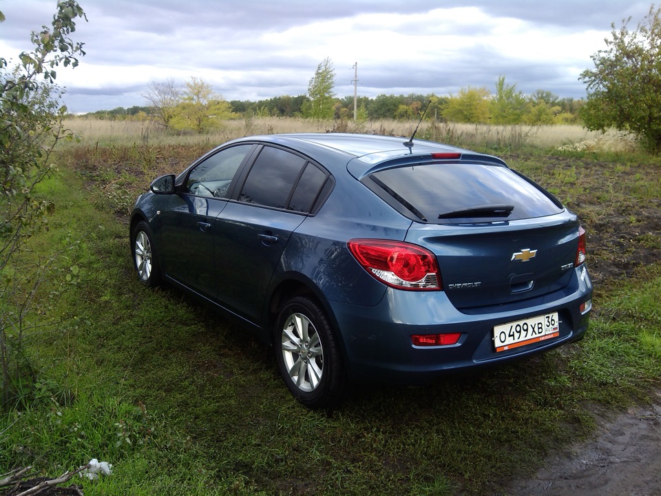 Круз хэтчбек 2013. Chevrolet Cruze Hatchback 2013. Шевроле Круз хэтчбек 2013. Chevrolet Cruze 2013 хэтчбек. Шевроле Круз 2013 года хэтчбек.