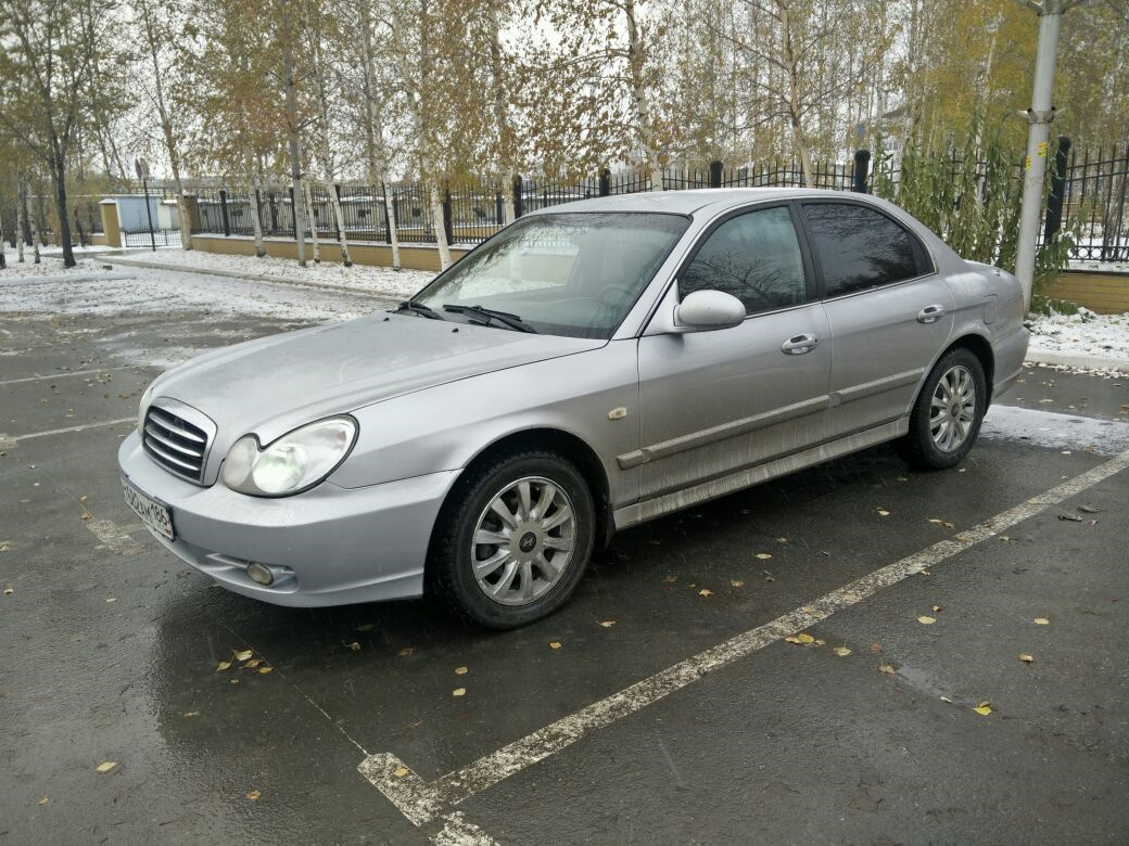 Hyundai sonata 2005. Хендай Соната 2005. Ниссан Соната 2005. Машина Хундай Соната 2005.