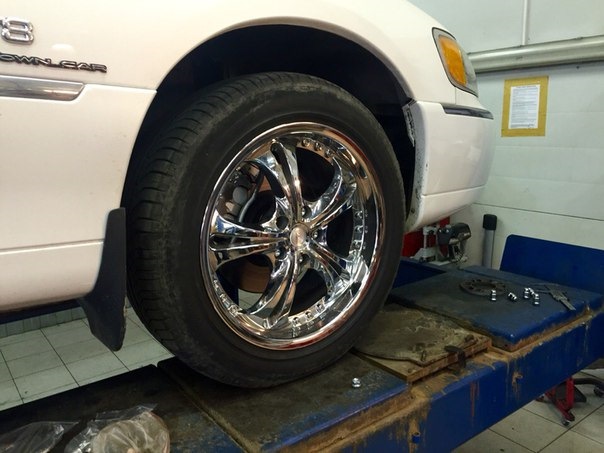 Фото в бортжурнале Lincoln Town Car III