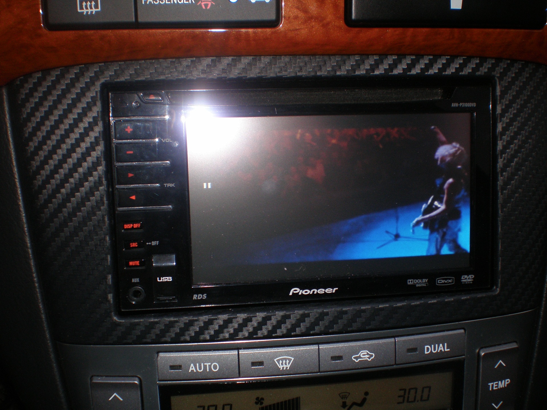 music - Toyota Avensis 18 l 2008