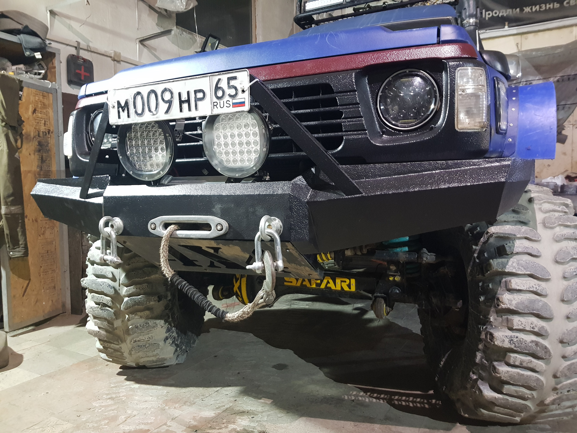 Ниссан сафари 2000. Бампер сафари. Бампер передний ниссан патрол у60. Nissan patrol y60. Бампер сафари.