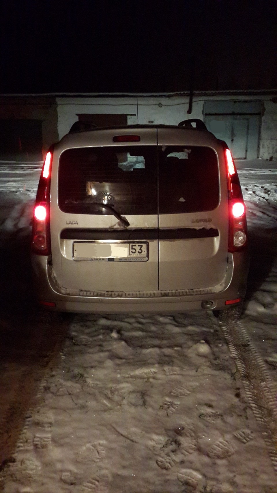 По случаю поставил доп. фонари назад. — Lada Ларгус, 1,6 л, 2014 года ...