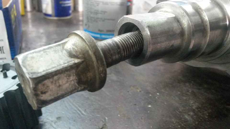 Сорвало резьбу на коленвале — Mitsubishi Pajero Pinin, 1,6 л, 2000 года ...