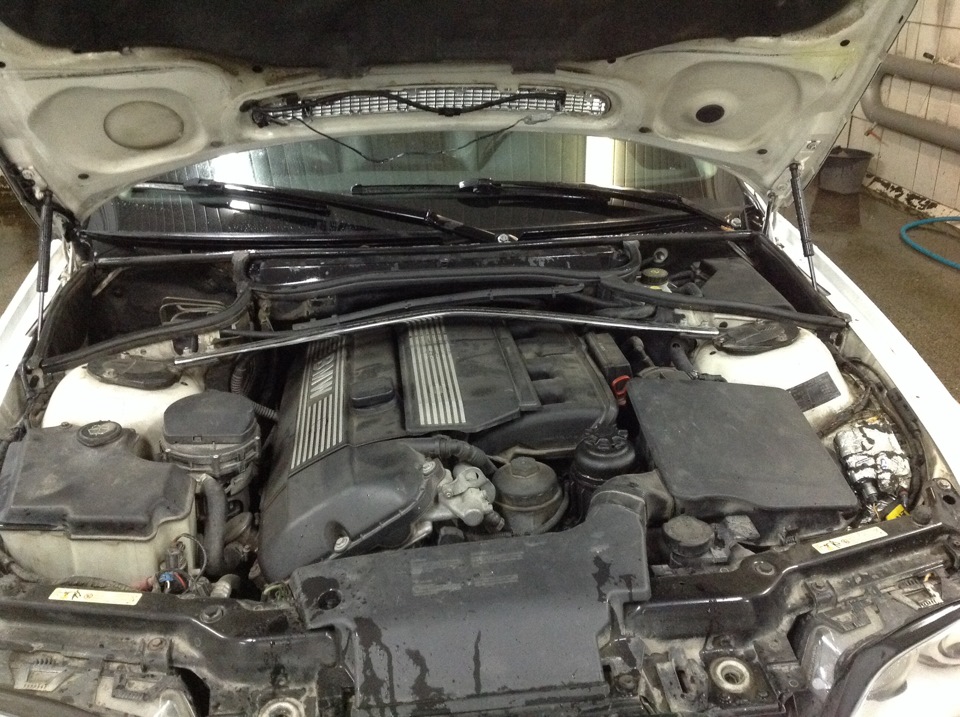 М Распорка передних стоек — BMW 3 series (E46), 3 л, 2002 года | тюнинг ...