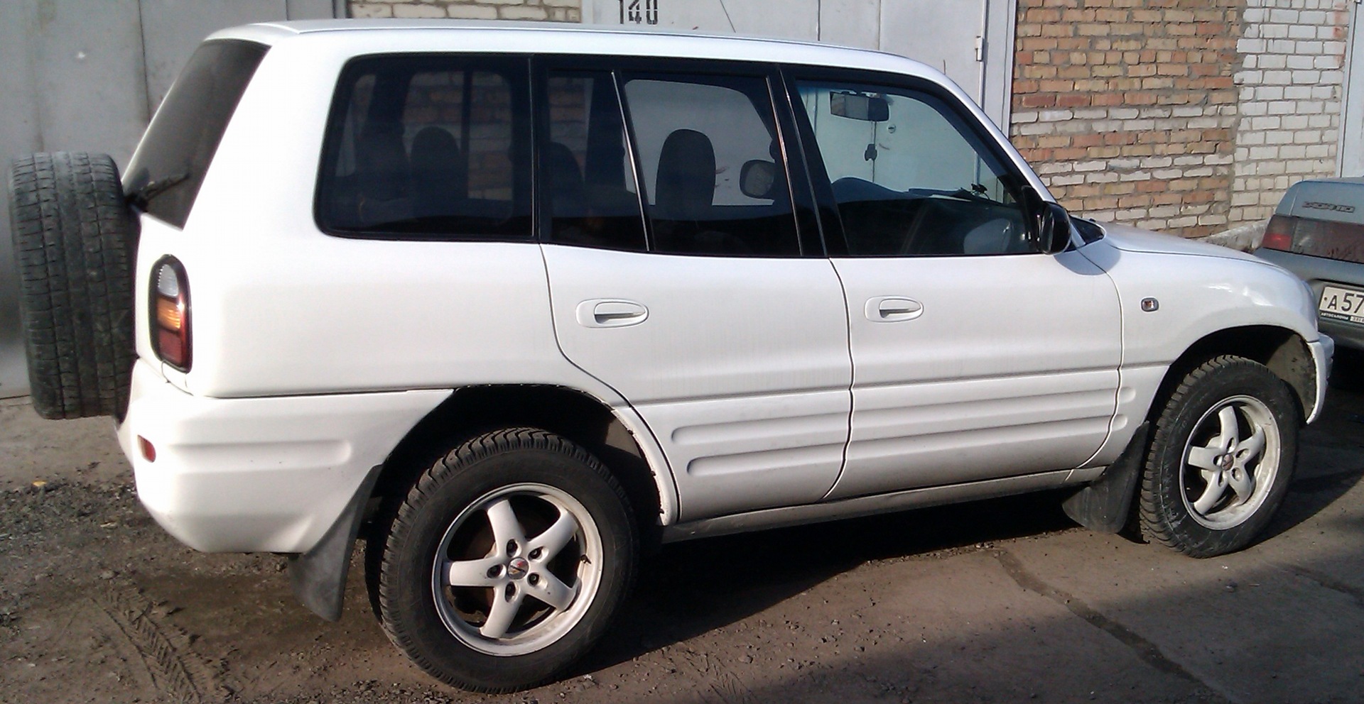 Покраска авто part four — Toyota RAV4 (I), 2 л, 1999 года | тюнинг | DRIVE2