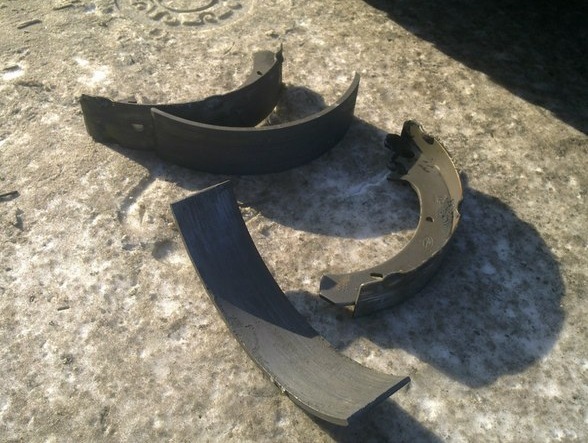 Замена тормозного цилиндра и тормозных колодок — Lada 21083, 1,5 л ...