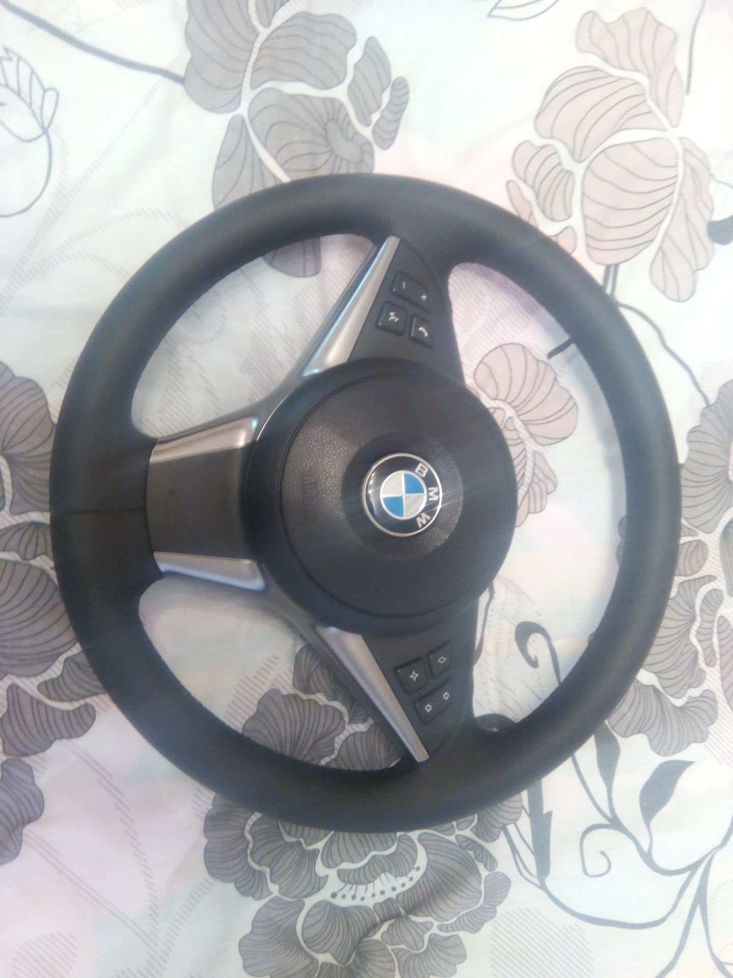 Спорт-руль для моей е60 :) — BMW 5 series (E60), 3 л, 2004 года ...