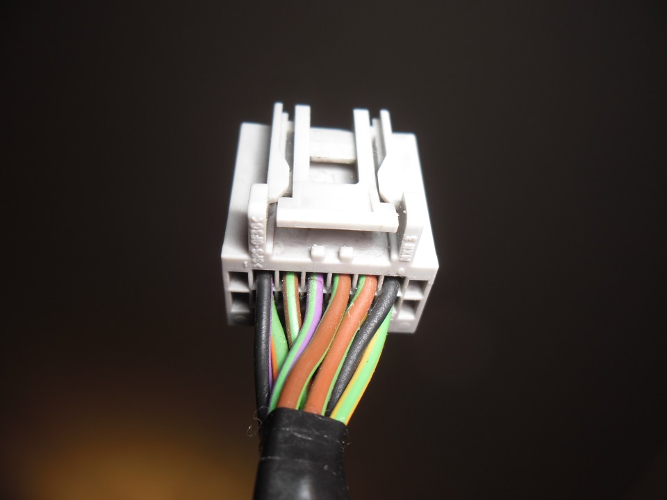 разъем с13 форд фокус 3. 8. разъём aux в форд фокус 3. разъем фокус 3. штекер фары форд фокус 3.