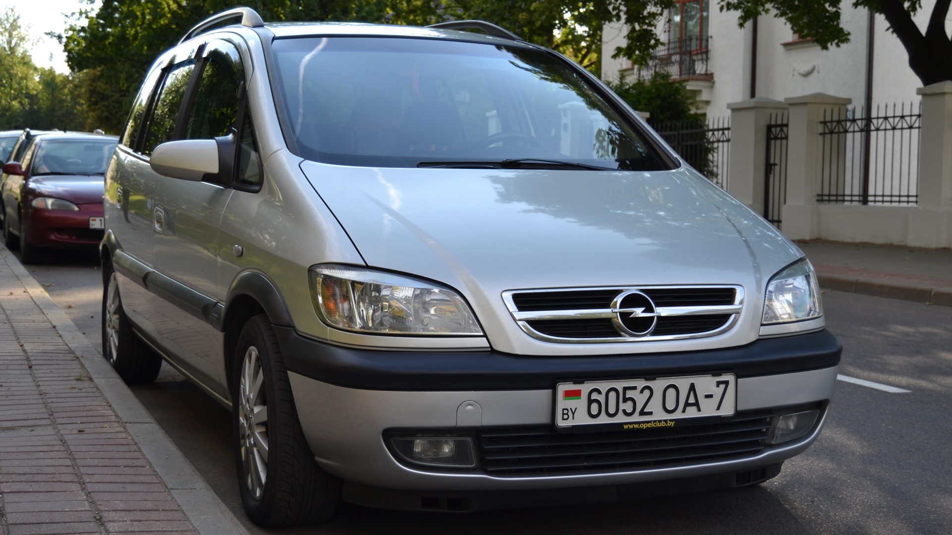 2 бензин. Opel zafira 2 и 2 бензиновый автомат ops 2004 год. Зафира б 2. Opel zafira 2002. Opel zafira 1.