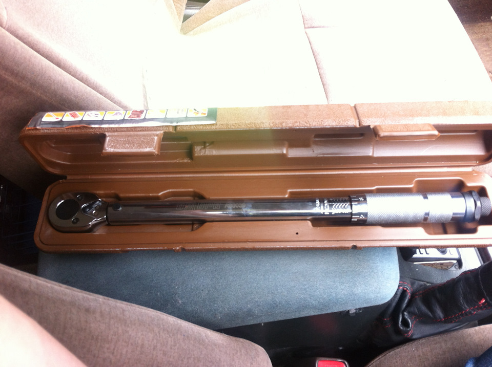 Замена: Маслосъемные колпачки, сальник распредвала — Toyota Mark II (90 ...