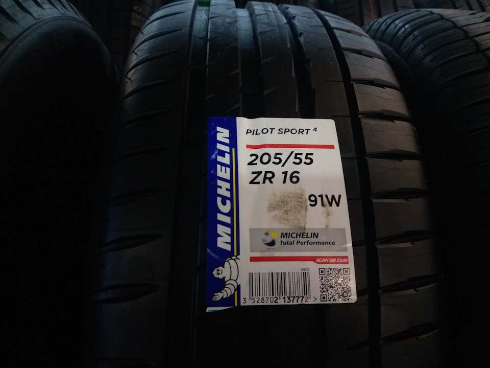 Michelin pilot sport 205 55 r16. Мишлен пилот спорт 4 205/55 r16 91w. Pilot Sport 205/55 r16. Michelin Pilot Sport 4 205/55/16. Мишлен Pilot Sport 2 205/55 r16.