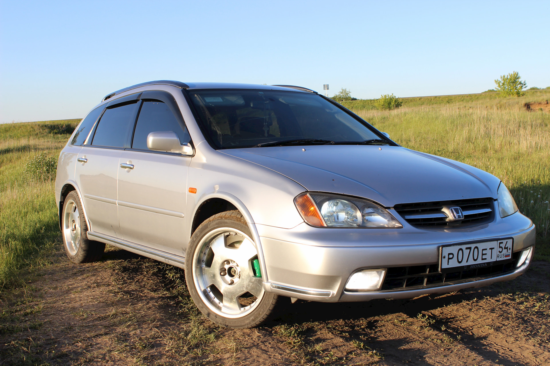 Хонда авансир. Honda Avancier. Honda Avancier 2004. Хонда Авансир 4wd. Хонда Авансир 2001 4 ВД.