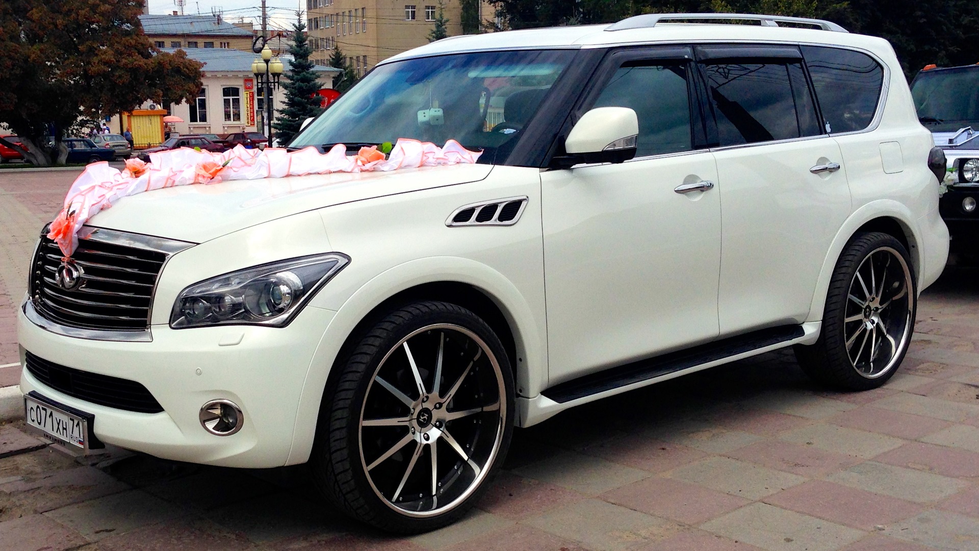 Infiniti QX (3G) 5.6 бензиновый 2011 | Реактивная ЯХТА на R26! на DRIVE2