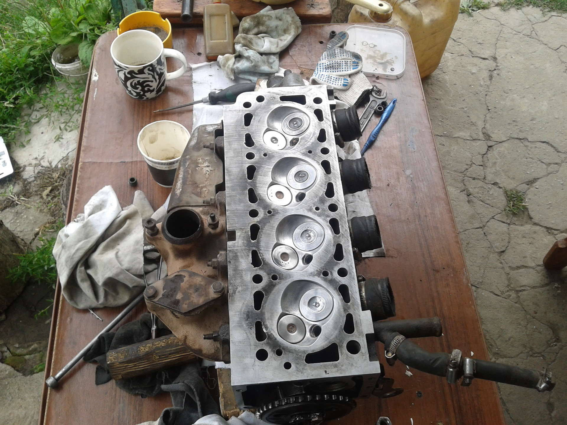 Первый ремонт двигателя. Пежо 305 двигатель. Ремонт двигателя.