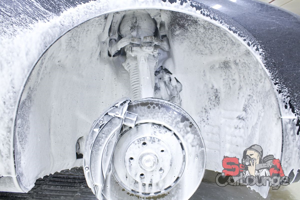 Химчистка пневмоподвески, химчистка дисков Audi A8 D4 — S&Acarlounge на ...