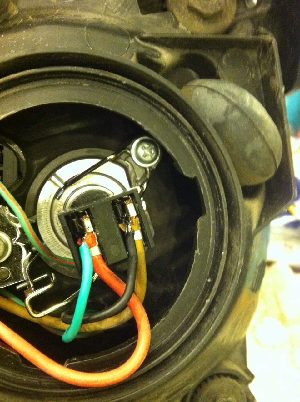 Светодиоды вместо передних габаритов. — Hyundai Elantra (3G), 2 л, 2005 ...