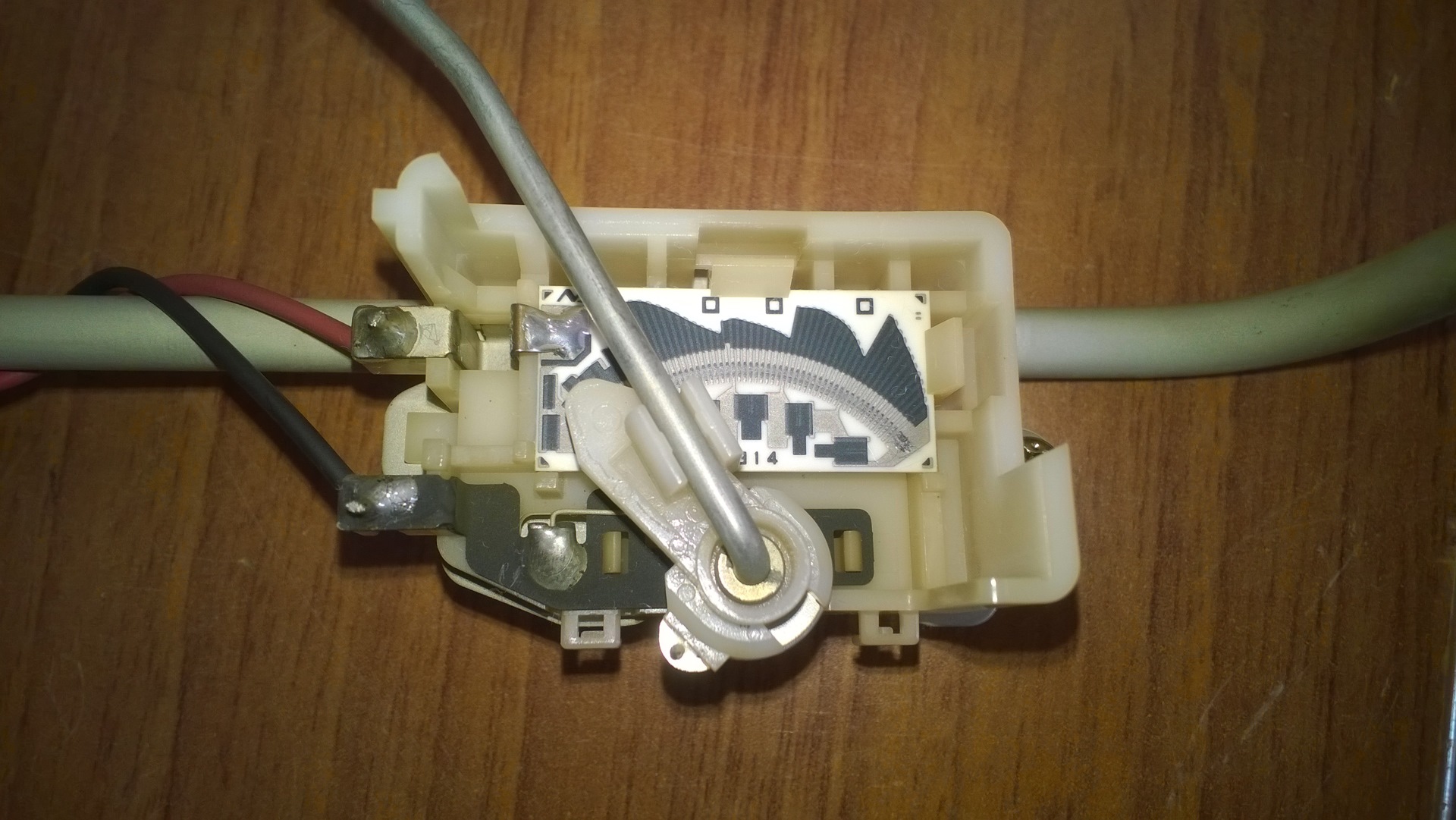 Датчик уровня топлива ваз 2110 дут 1-01. Новый датчик уровня топлива мерседес мб100. Замена датчика уровня топлива ауди q5 бензин 2. Диагностика дизельных форсунок common rail. Ремонт топливных датчиков.