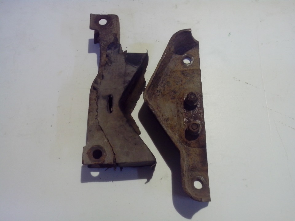 Форд Таурус 1993 г.в. восстановление полиуретаном подушки коробки — DRIVE2