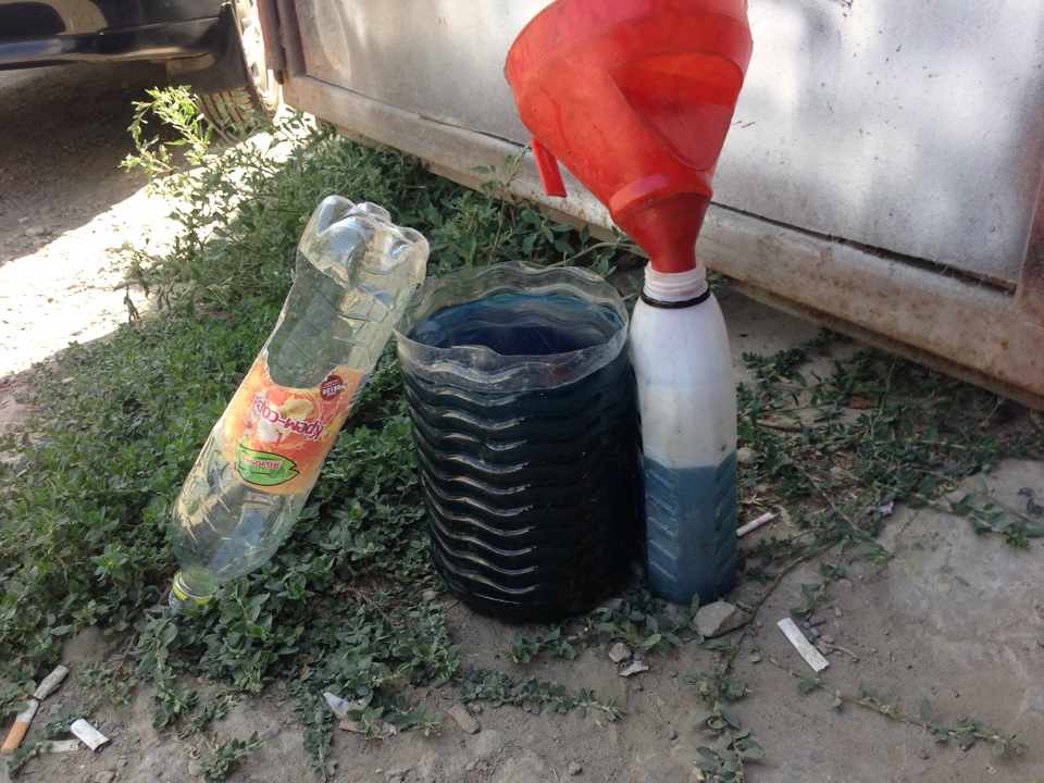 Месячные у машины или потек кран печки( — Lada 2114, 1,6 л, 2008 года ...