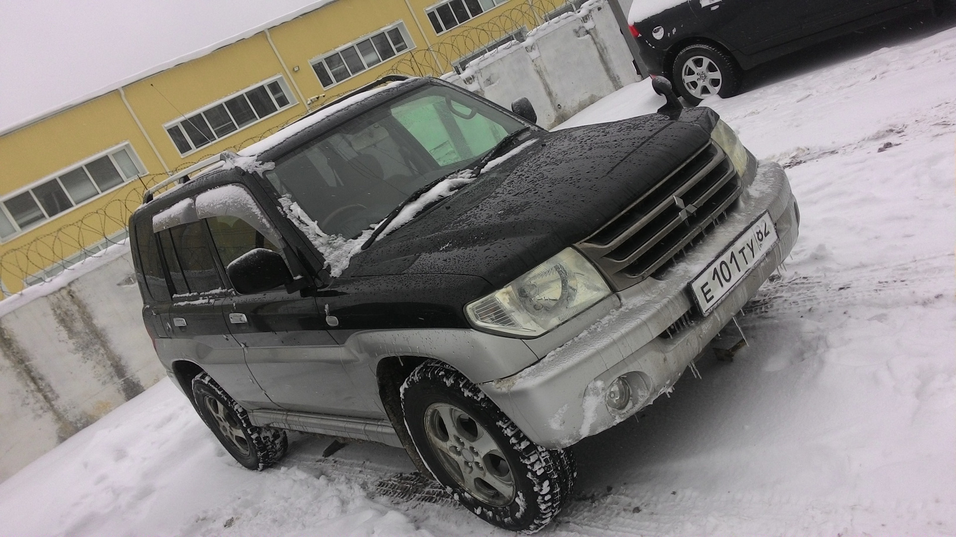 Крым Наш! — Mitsubishi Pajero iO, 2 л, 2003 года | техосмотр | DRIVE2