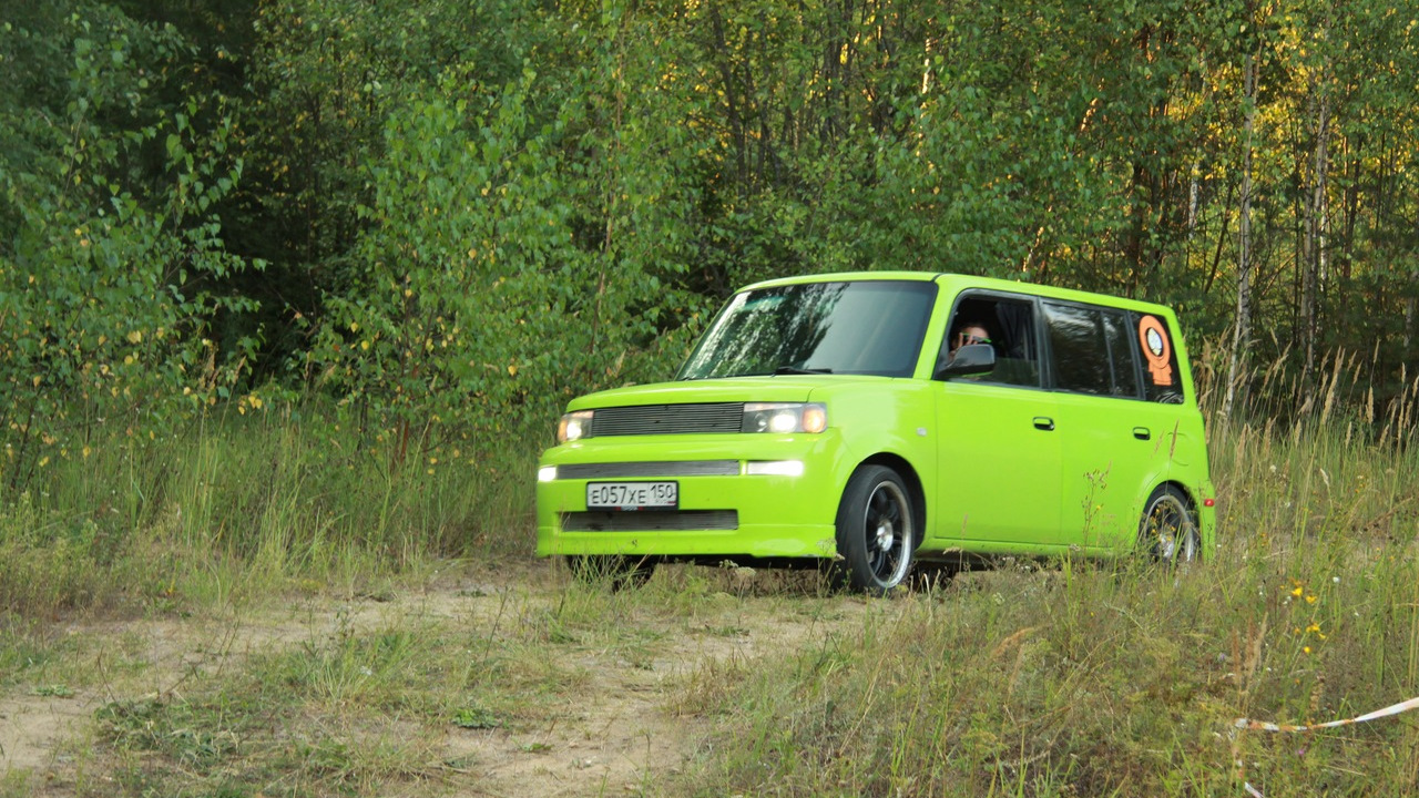 Scion XB 2004