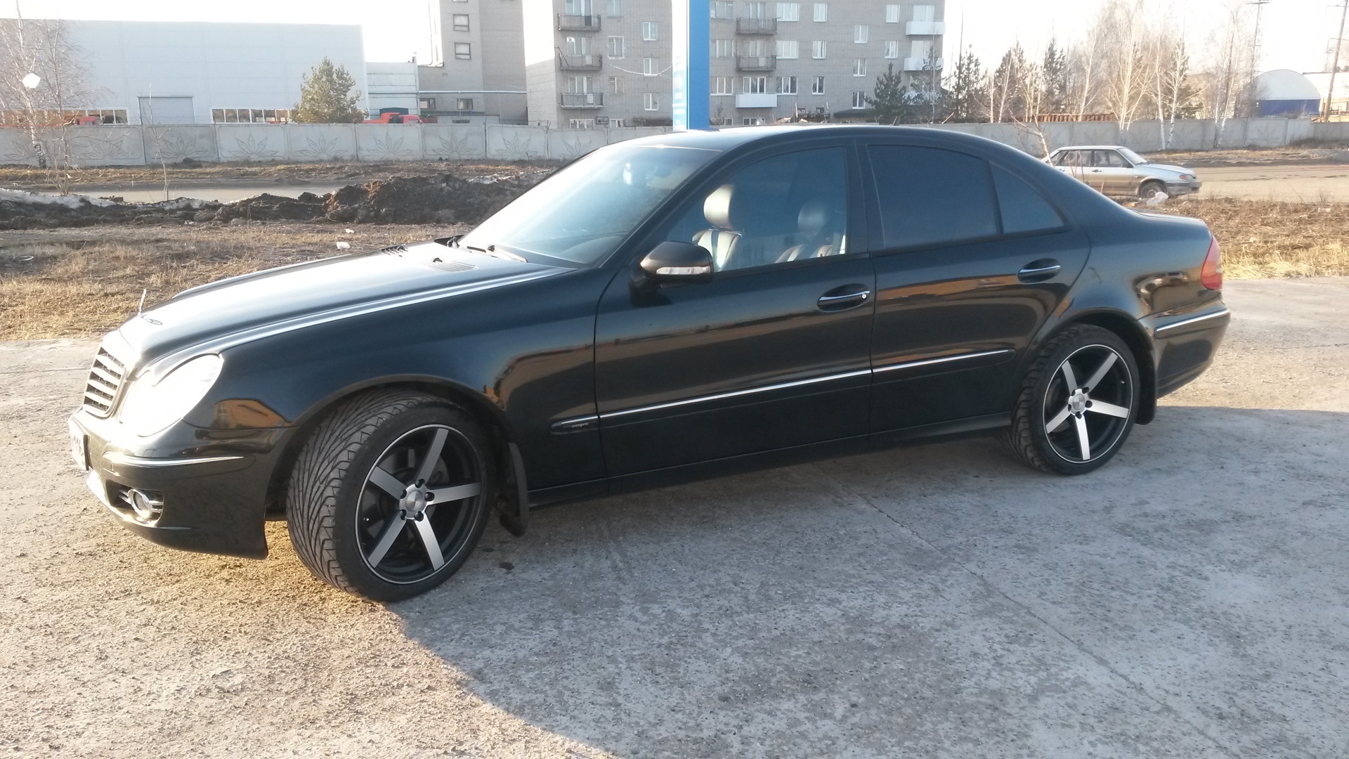 Mercedes-Benz E-class (W211) 3.0 бензиновый 2007 | 231 лошадь на подковах  на DRIVE2