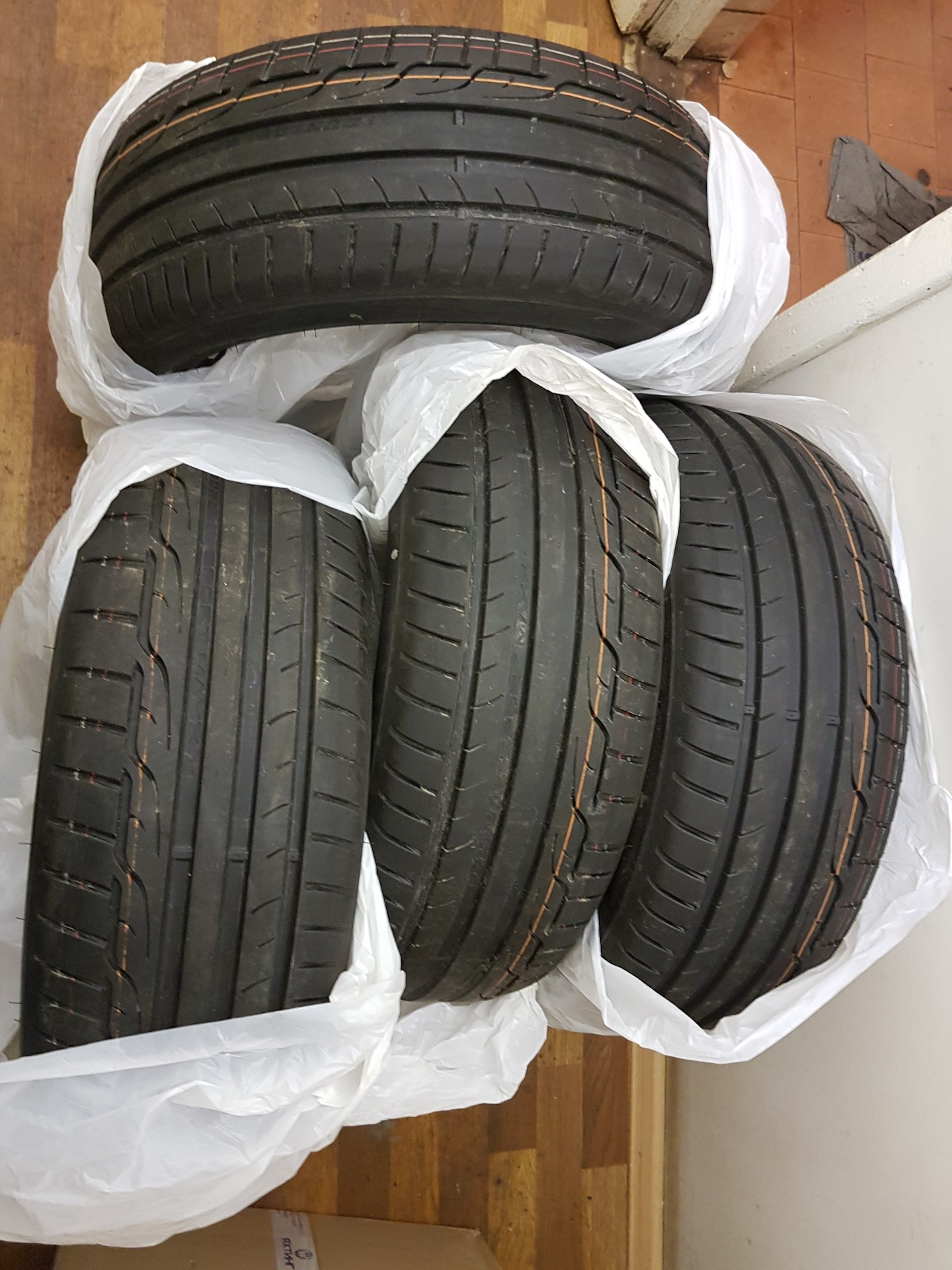 Летняя резина 235 55 17. Dunlop 235/55 r17. 235/55/17 Лето Dunlop. 235/55 R17. 235/55 R17 лето е60.