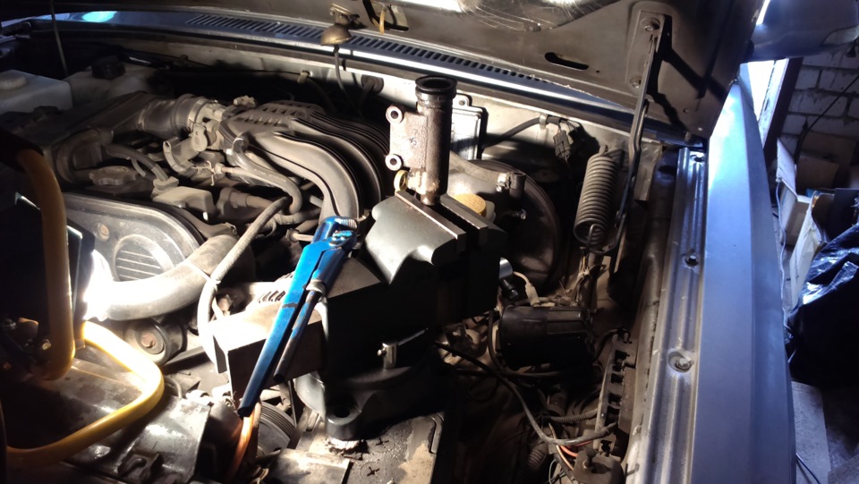 Туго переключаются передачи — ГАЗ 31105, 2,4 л, 2008 года | поломка ...