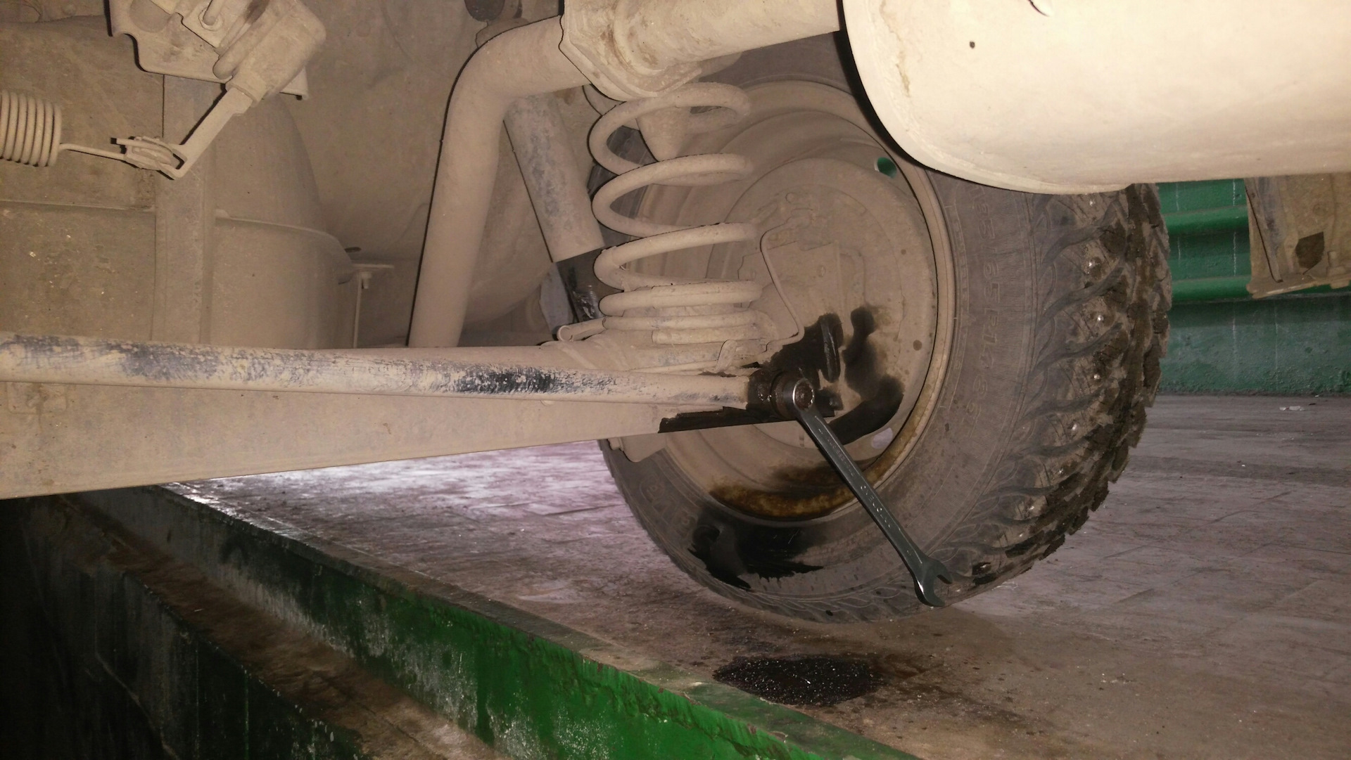 Замена салентблоков. — Nissan Expert (W11), 1,8 л, 2002 года | своими ...