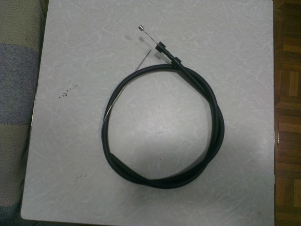 Замена тросика открывания капота — Lada 4x4 3D, 1,7 л, 2010 года ...