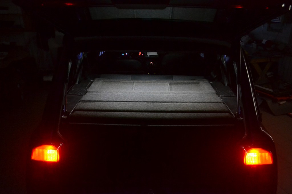 Подсветка багажника ваз. Подсветка багажника ВАЗ 2104. Свет в багажник ВАЗ 2104. Освещение багажника ВАЗ 2104. Светодиодная подсветка салона ВАЗ 2104.