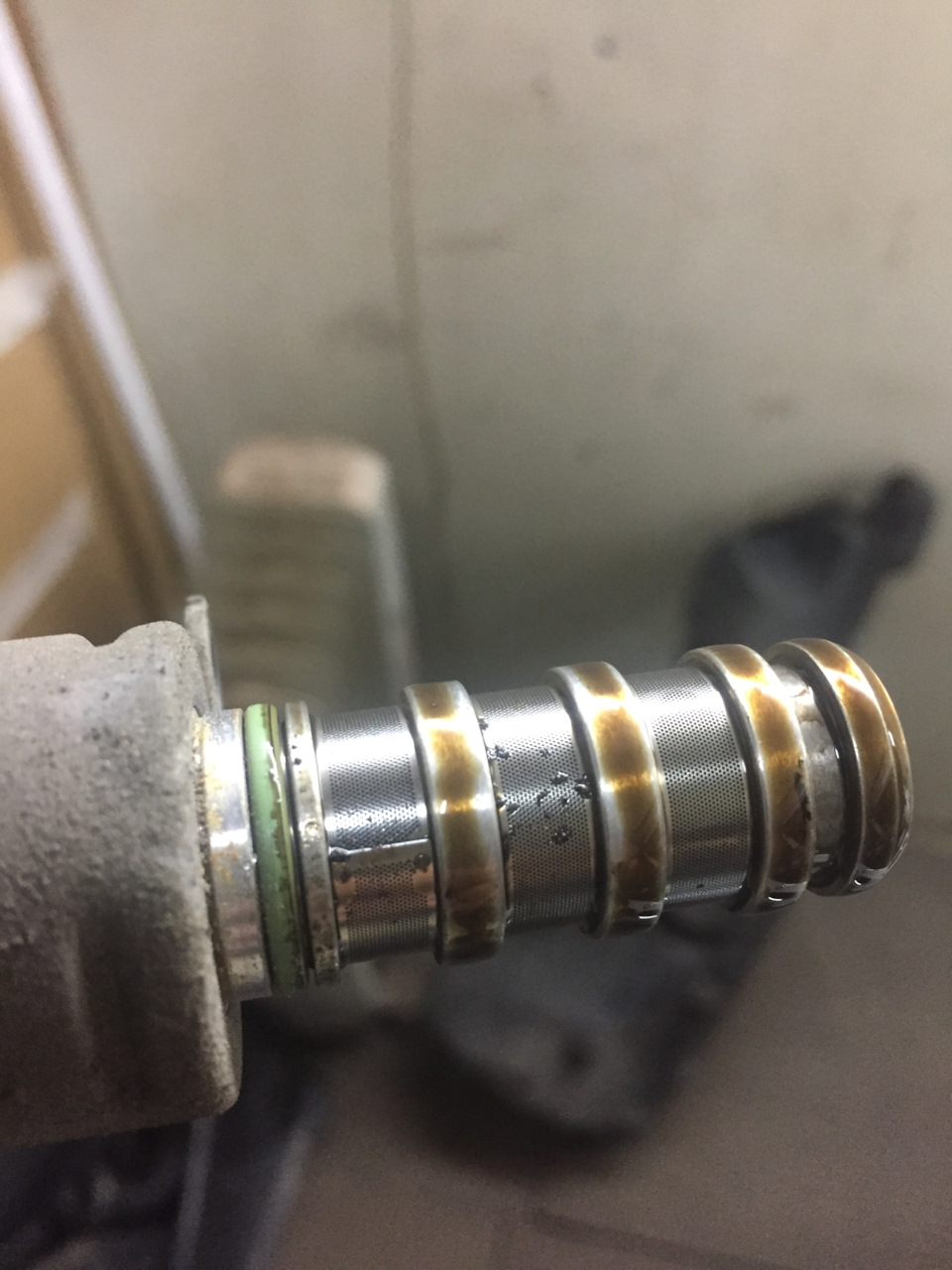 Впускной клапан, не такой уж и грязный — чистить — BMW 1 series (F20)