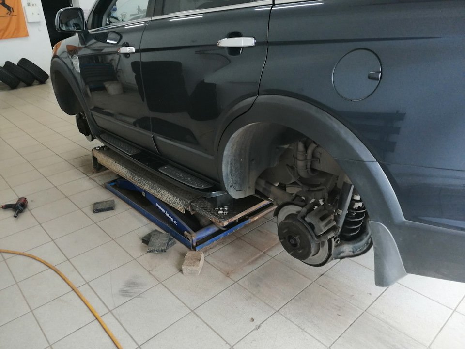 новые шины для каптивы — Chevrolet Captiva (1G), 2,4 л, 2009 года ...