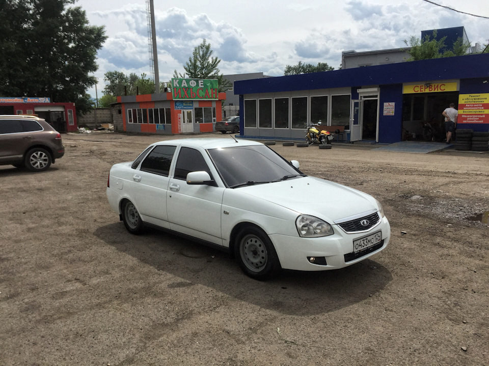 #16. Штампы. Классика жанра. — Lada Приора седан, 1,6 л, 2009 года ...