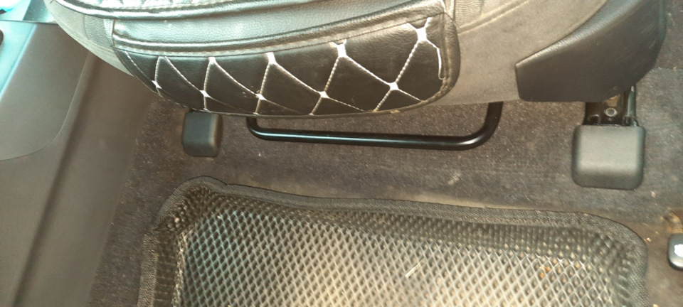 Накладки на крепеж сидений — Hyundai Elantra (4G), 1,6 л, 2008 года ...
