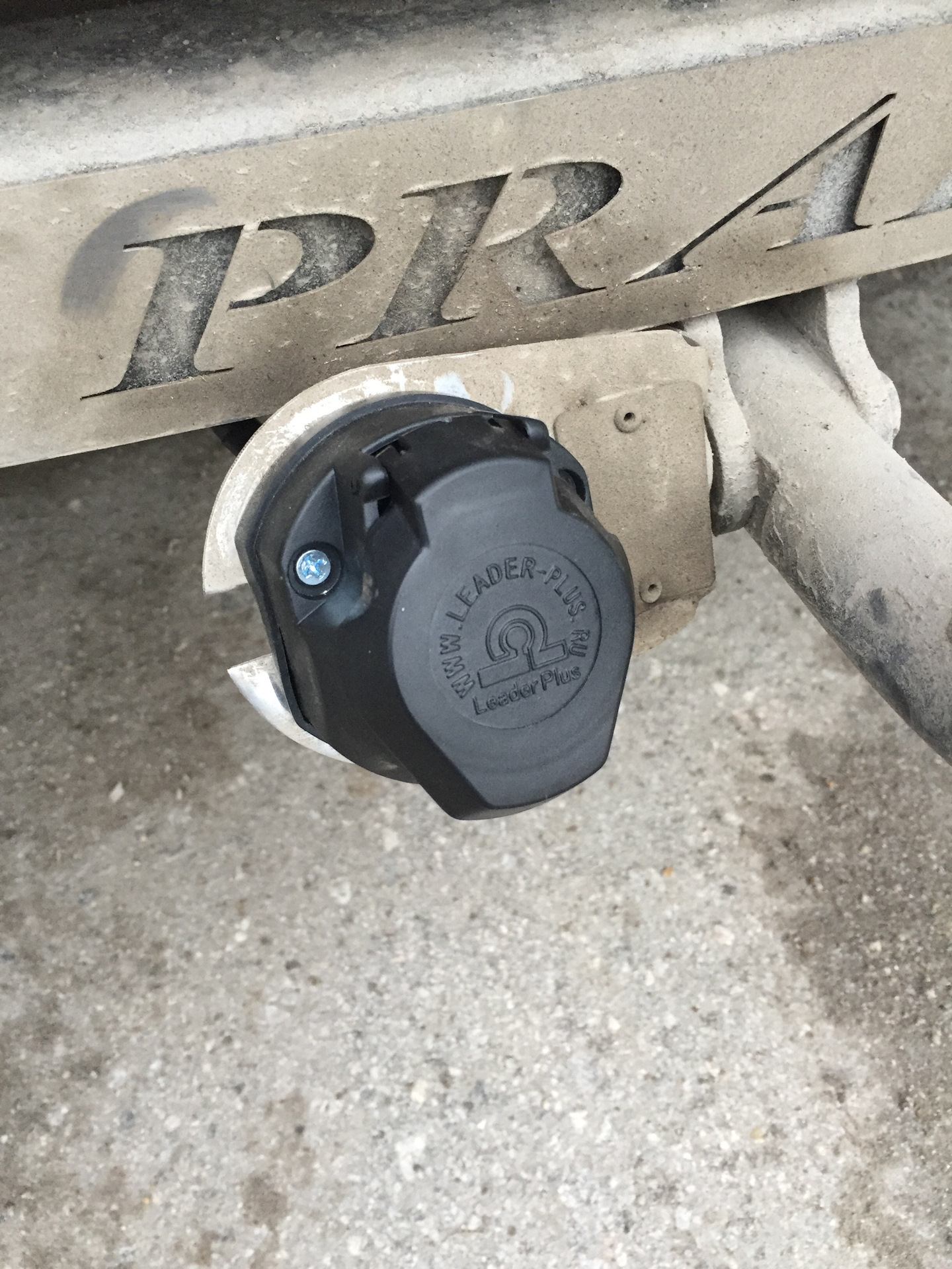 Розетка для прицепа — Toyota Land Cruiser Prado 120-series, 4 л, 2005 ...