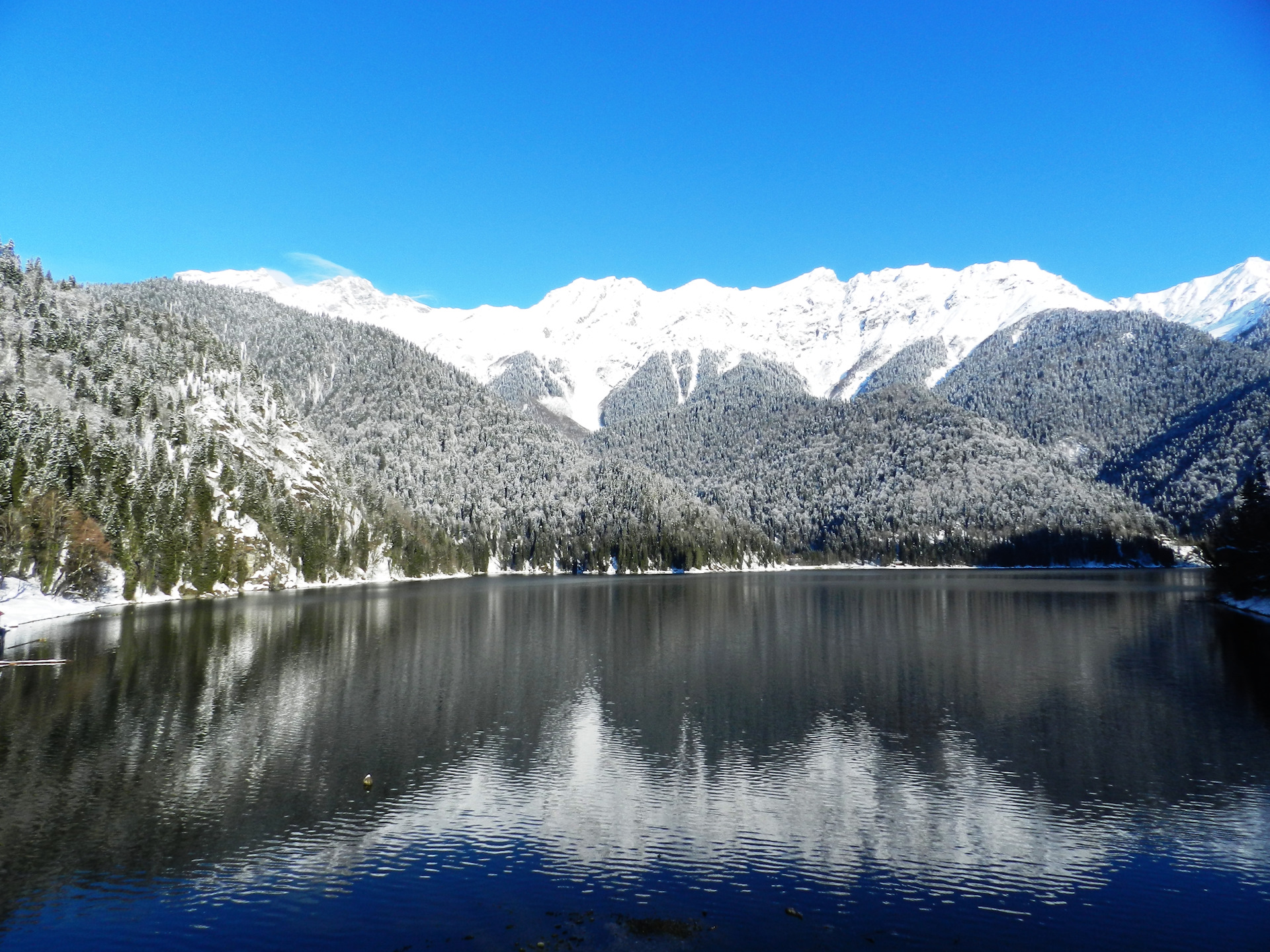 озеро рица в январе абхазия