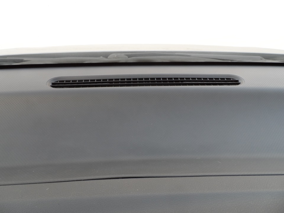 Rear on кнопка в машине nissan serena