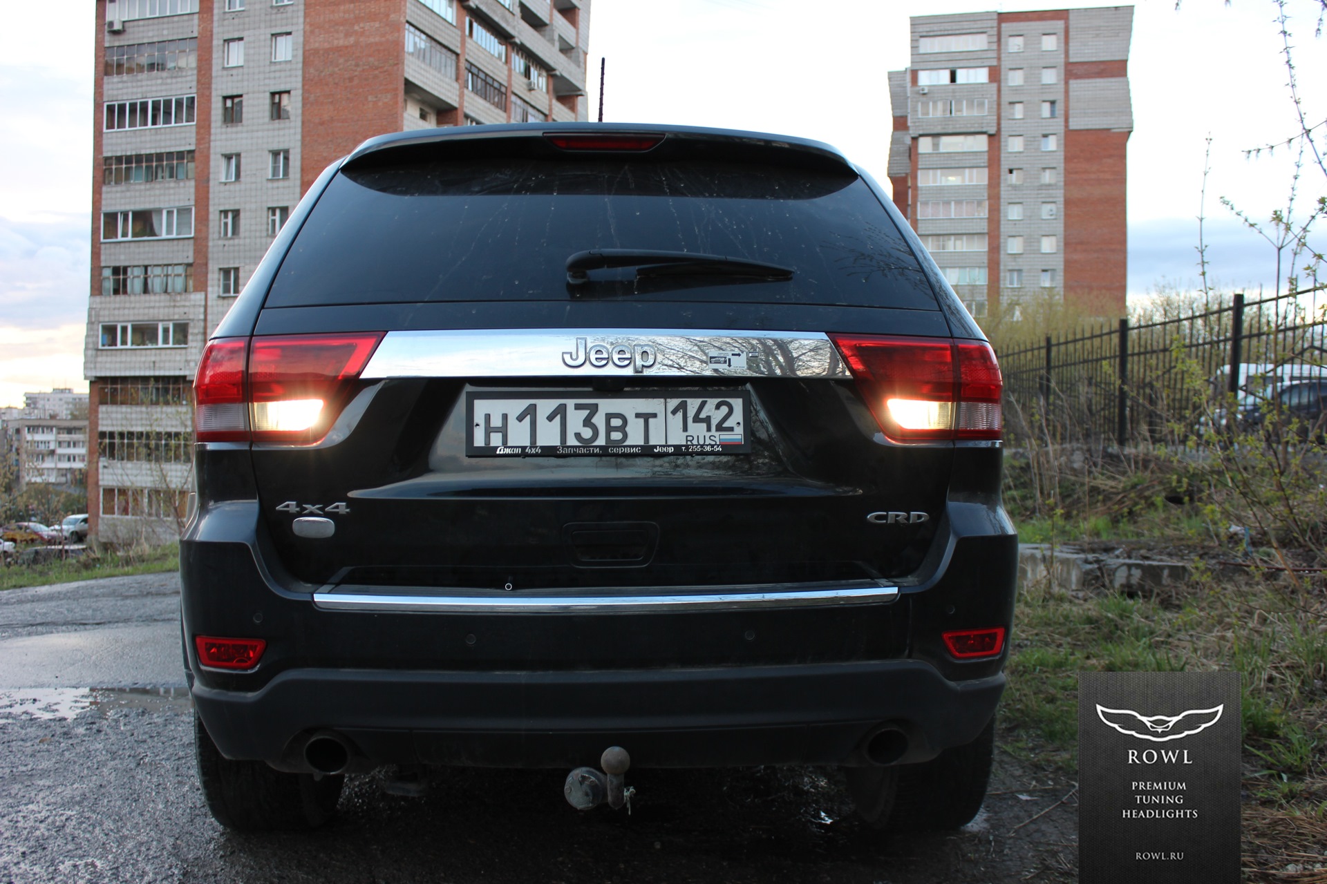 Гранд чероки задний. Grand Cherokee 2012 лампа заднего хода. Задние фонари Jeep Grand Cherokee wk2. Задние Jeep Grand Cherokee wk2.