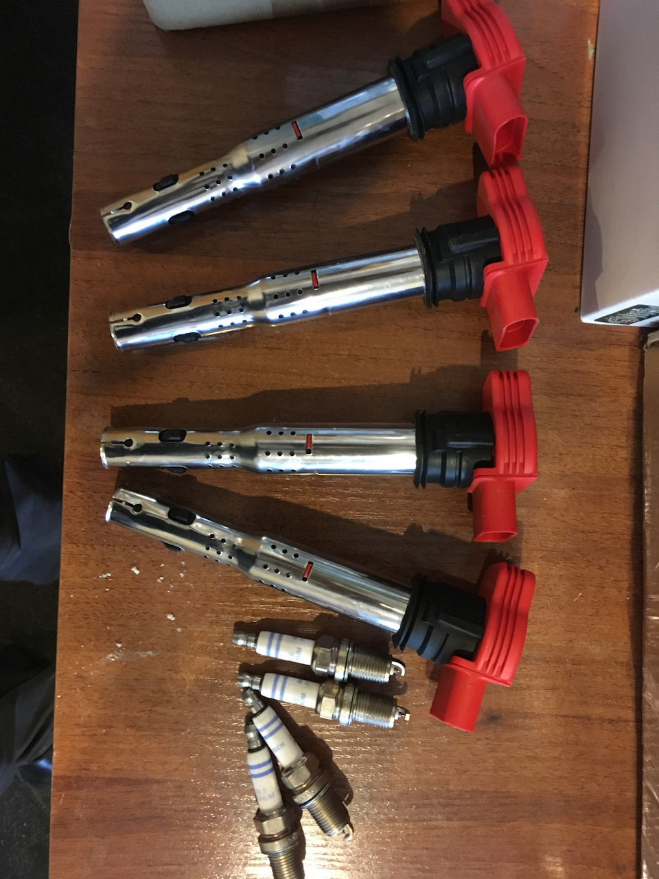 Замена катушек и свечей — Audi TTS, 2 л, 2009 года | своими руками | DRIVE2