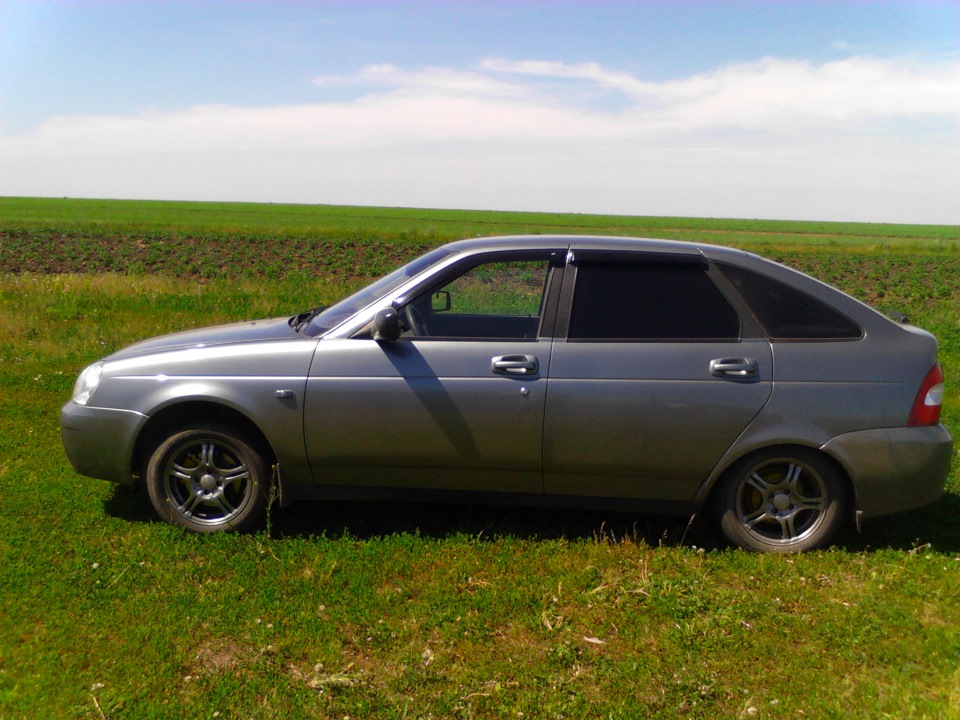 Подключение туманок и замена решетки — Lada Приора хэтчбек, 1,6 л, 2010 ...