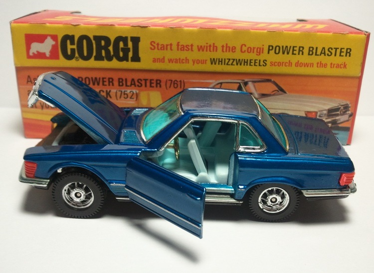 Corgi toys mercedes cheap benz 350 sl