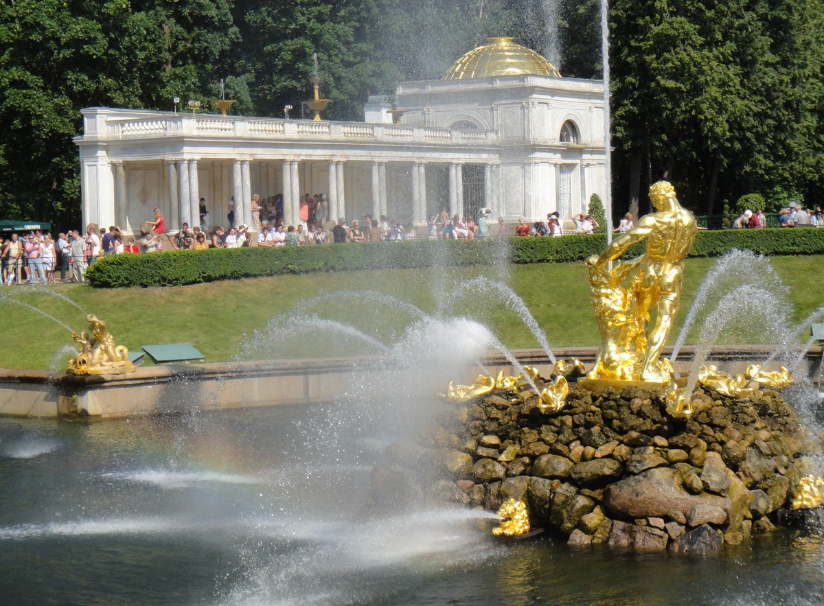 История петергофа в санкт петербурге кратко с фото