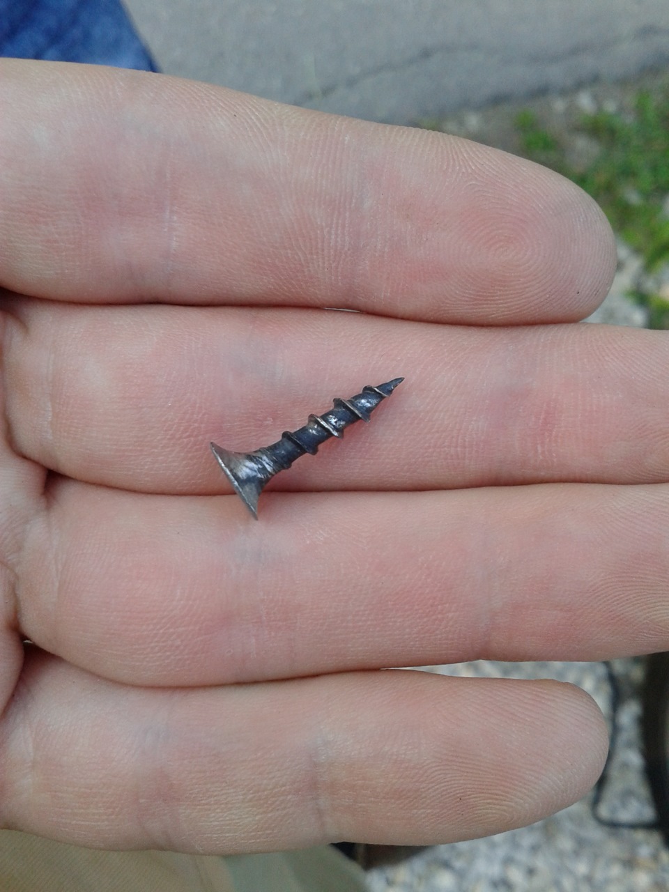 С помощью саморезов. 5. С помощью саморезов. С помощью саморезов. Вкручивание самореза в дерево.