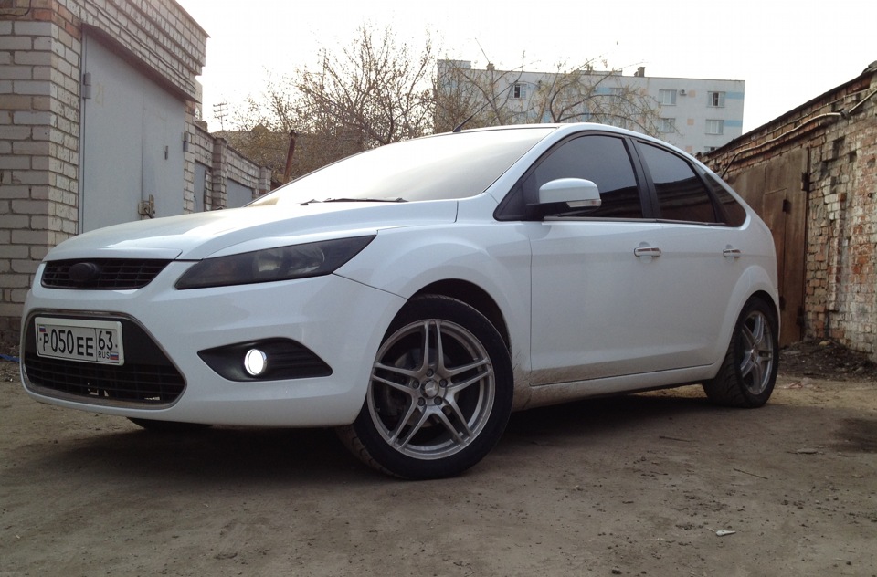 Купить диски на форд фокус рестайлинг. Форд фокус 2 Рестайлинг r17. Ford Focus 2 -50. Ford Focus 2 диски r17. Ford Focus 2 Рестайлинг r17.