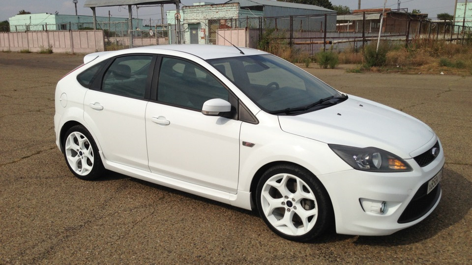 Ford Focus II 2008 White